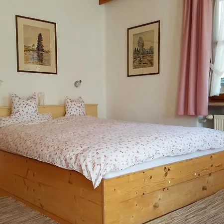 Gerold Apartment